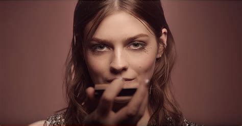 canzone pubblicità burberry 2016|The New BURBERRY 2016 Campaign by Fashion Channel.